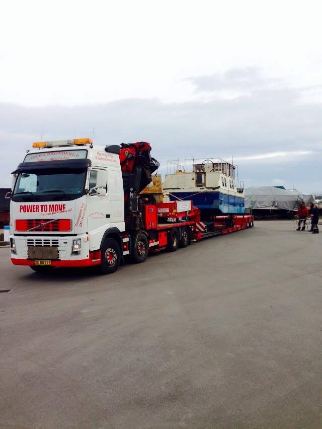 Særtransport af båd i Hjørring